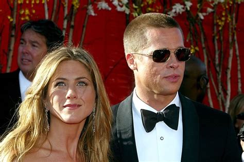 aniston brad pitt|Jennifer Aniston faz comentário raro sobre seu。